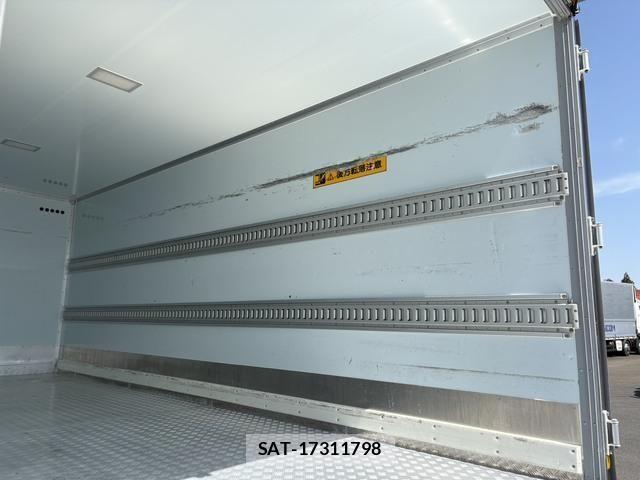 Isuzu ELF TRUCK 2020-02 6526040-22