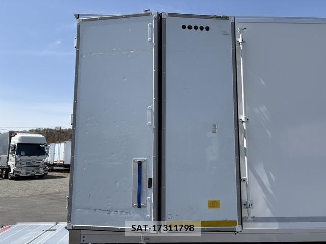Isuzu ELF TRUCK 2020-02 6526040-24
