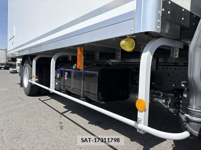 Isuzu ELF TRUCK 2020-02 6526040-27