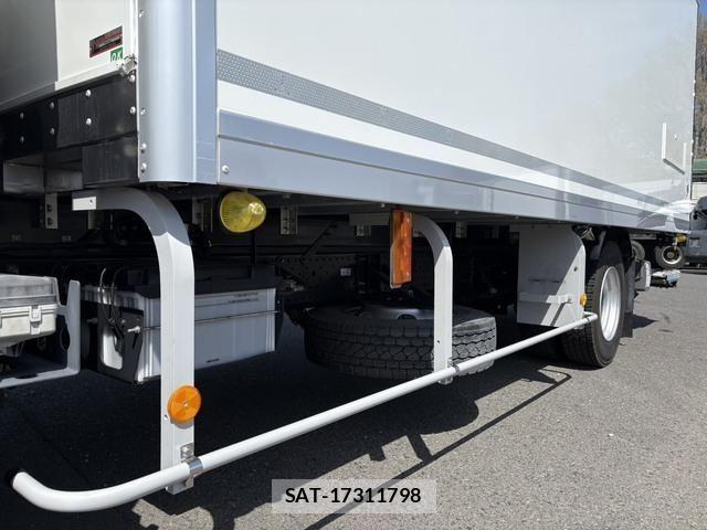 Isuzu ELF TRUCK 2020-02 6526040-28