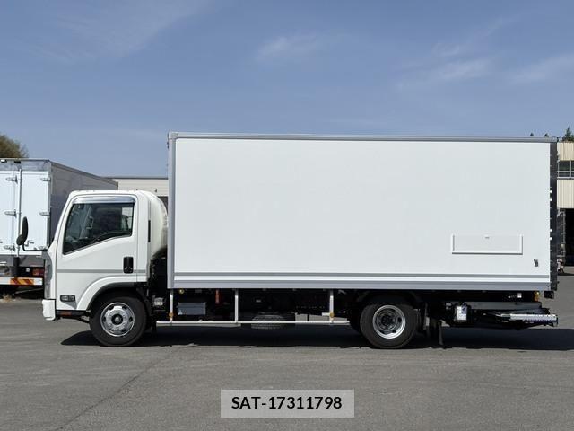 Isuzu ELF TRUCK 2020-02 6526040-3