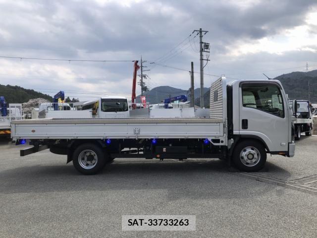 Isuzu ELF TRUCK 2023-10 6526021-18