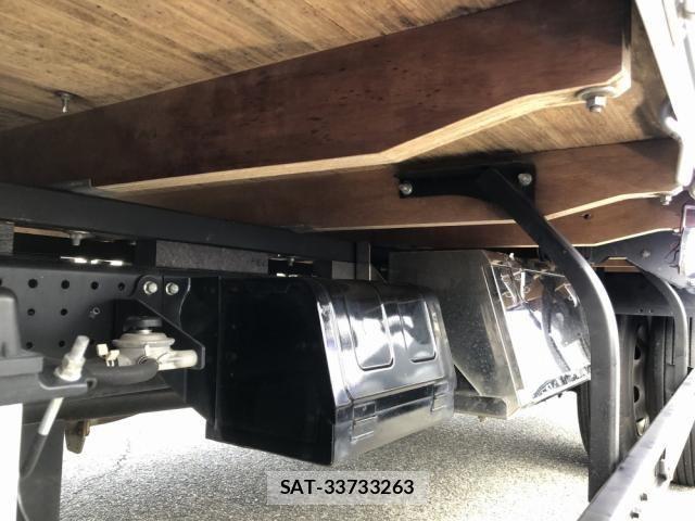 Isuzu ELF TRUCK 2023-10 6526021-28