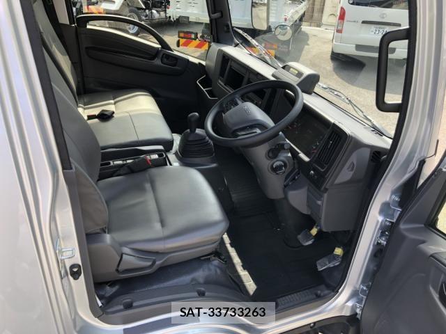 Isuzu ELF TRUCK 2023-10 6526021-7