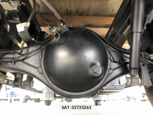 Isuzu ELF TRUCK 2023-10 6526021-8