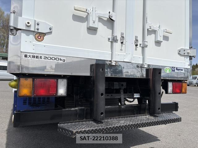 Isuzu ELF TRUCK 2018-02 6526039-12