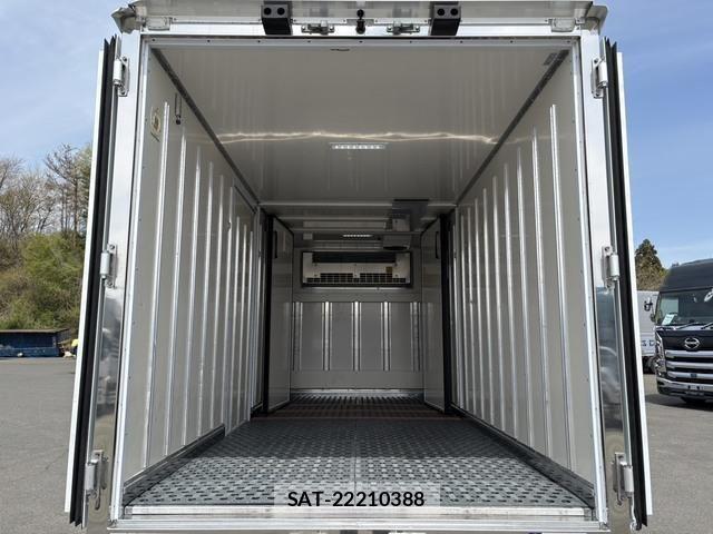 Isuzu ELF TRUCK 2018-02 6526039-17