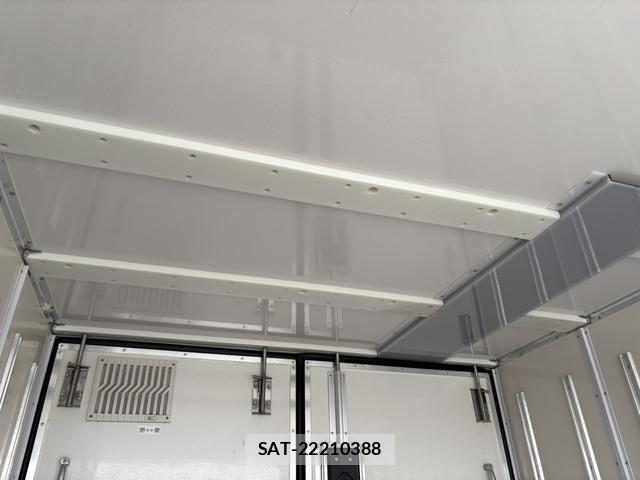 Isuzu ELF TRUCK 2018-02 6526039-21