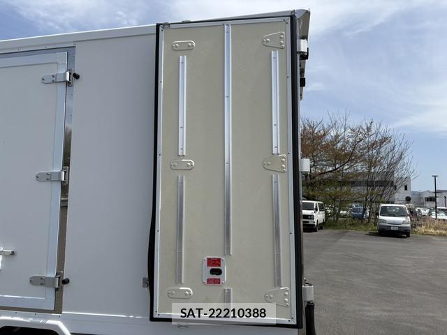 Isuzu ELF TRUCK 2018-02 6526039-29