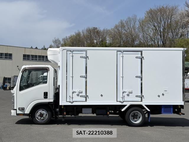 Isuzu ELF TRUCK 2018-02 6526039-3