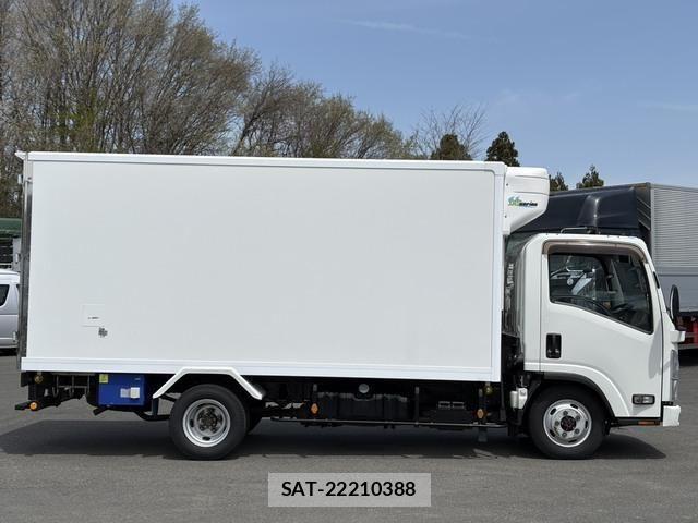 Isuzu ELF TRUCK 2018-02 6526039-4