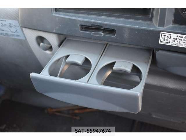 Isuzu ELF TRUCK 2014-03 6526061-19