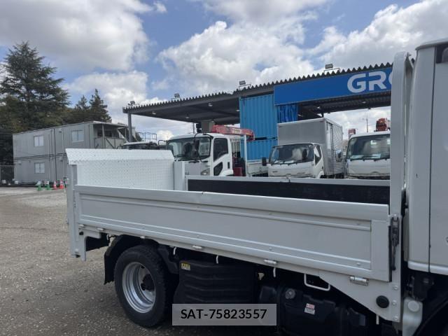 Isuzu ELF TRUCK 2019-05 6526038-5