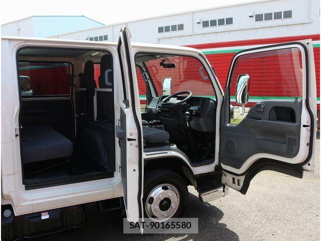 Isuzu ELF TRUCK 2019-03 6526044-19