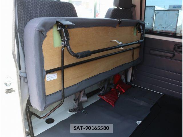 Isuzu ELF TRUCK 2019-03 6526044-27