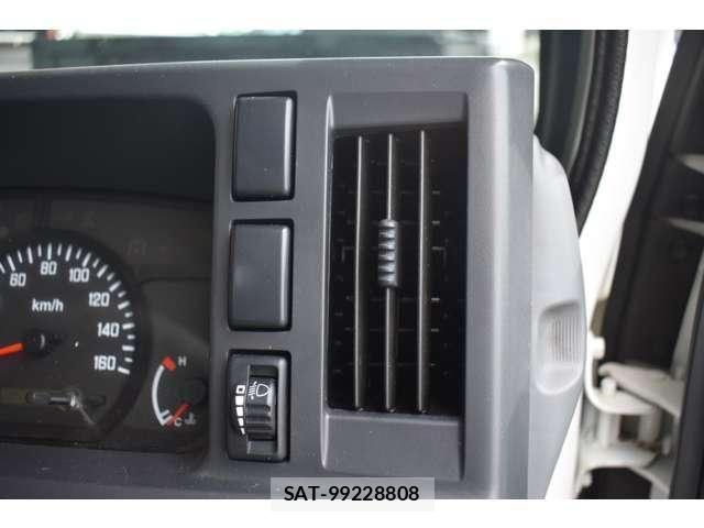 Isuzu ELF TRUCK 2012-11 6526073-13
