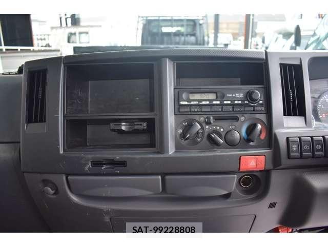 Isuzu ELF TRUCK 2012-11 6526073-18