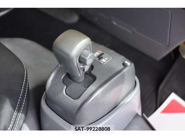 Isuzu ELF TRUCK 2012-11 6526073-22