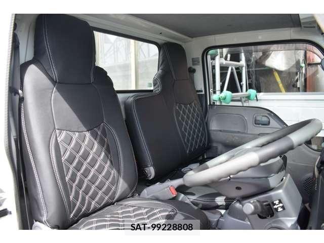 Isuzu ELF TRUCK 2012-11 6526073-23