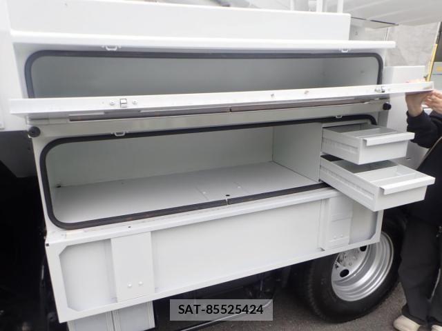 Isuzu ELF TRUCK 2007-03 6526046-9