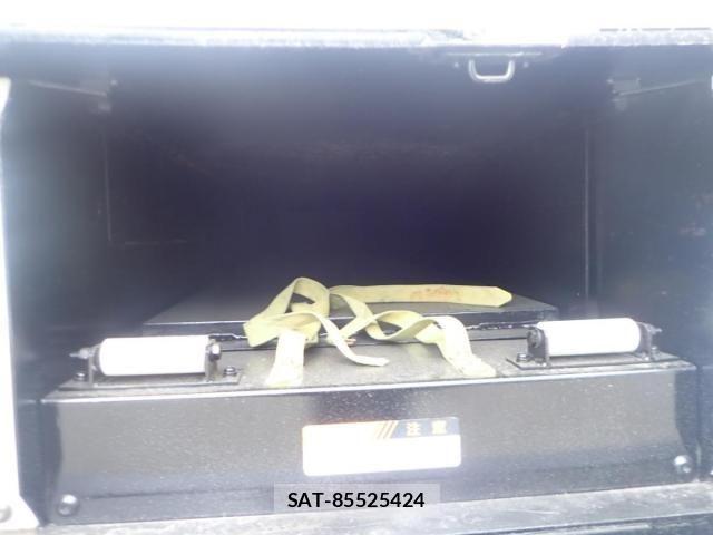 Isuzu ELF TRUCK 2007-03 6526046-11