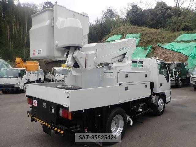 Isuzu ELF TRUCK 2007-03 6526046-1