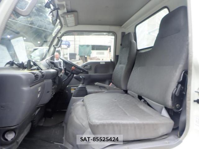 Isuzu ELF TRUCK 2007-03 6526046-19