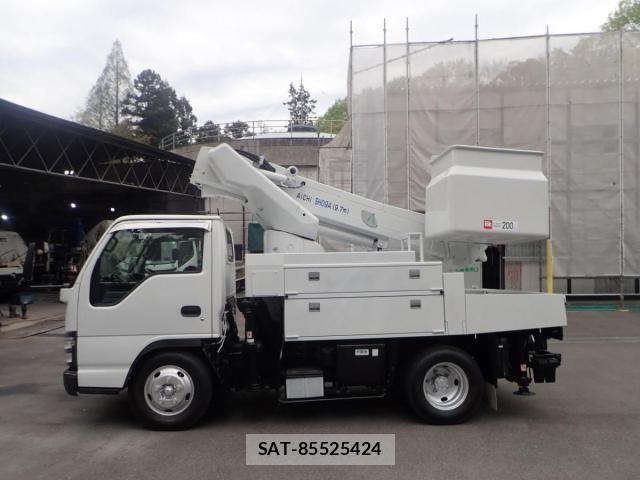 Isuzu ELF TRUCK 2007-03 6526046-4