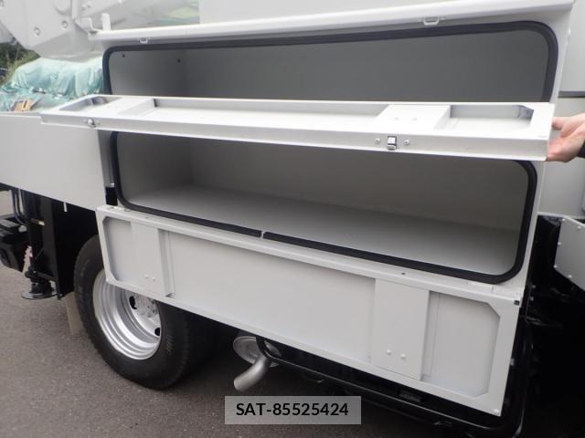 Isuzu ELF TRUCK 2007-03 6526046-8