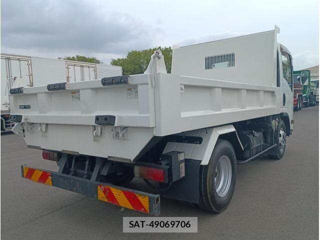 Isuzu ELF TRUCK 2017-06 6544781-2