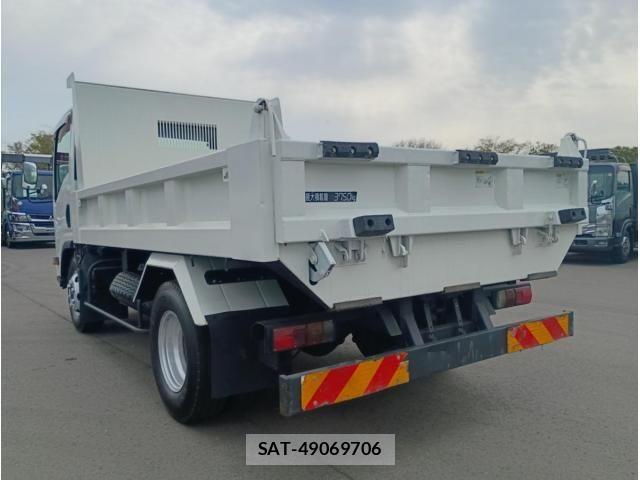 Isuzu ELF TRUCK 2017-06 6544781-3