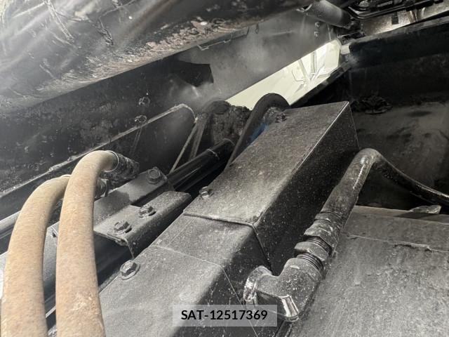Isuzu ELF TRUCK 2017-04 6611665-11