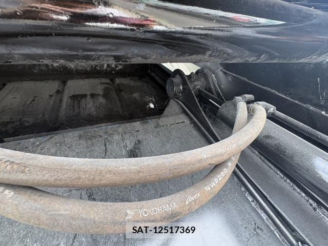 Isuzu ELF TRUCK 2017-04 6611665-12