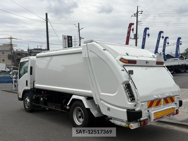 Isuzu ELF TRUCK 2017-04 6611665-3