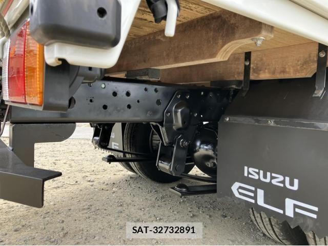Isuzu ELF TRUCK 2023-12 6611662-15