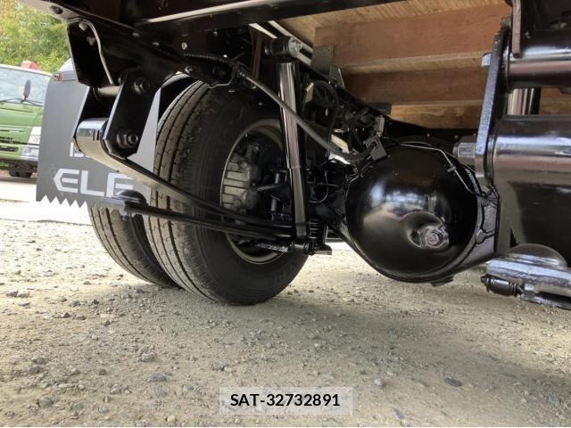 Isuzu ELF TRUCK 2023-12 6611662-16