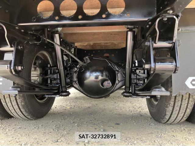 Isuzu ELF TRUCK 2023-12 6611662-17