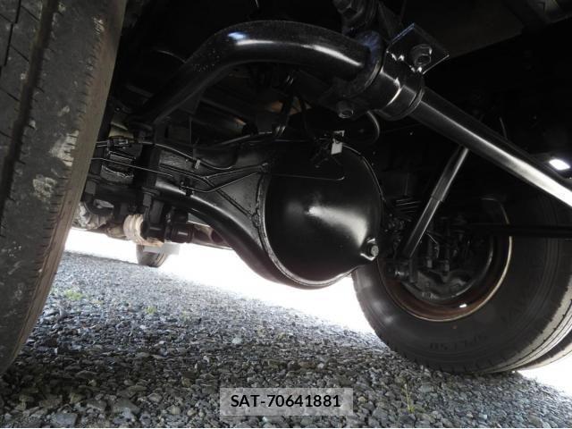 Isuzu ELF TRUCK 2016-02 6611670-17