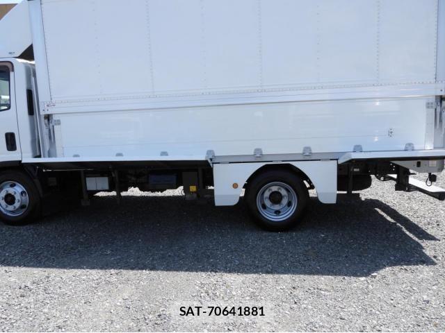 Isuzu ELF TRUCK 2016-02 6611670-18