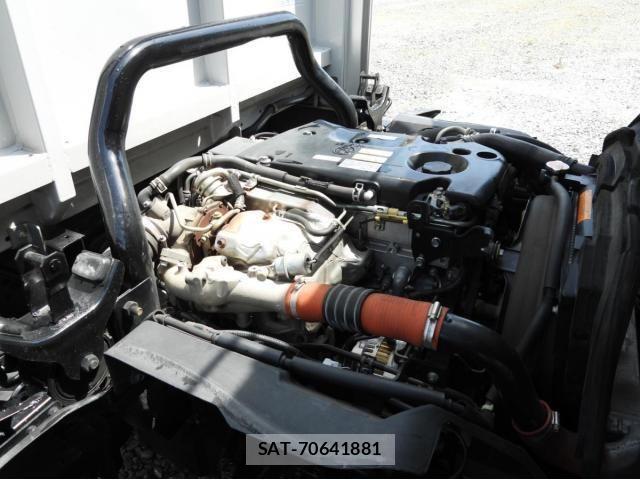 Isuzu ELF TRUCK 2016-02 6611670-27
