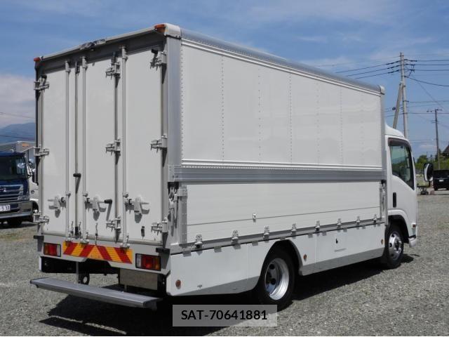 Isuzu ELF TRUCK 2016-02 6611670-3