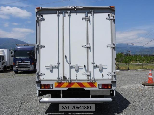 Isuzu ELF TRUCK 2016-02 6611670-4