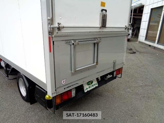 Isuzu ELF TRUCK 2016-03 6611705-12