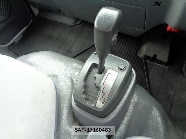 Isuzu ELF TRUCK 2016-03 6611705-5