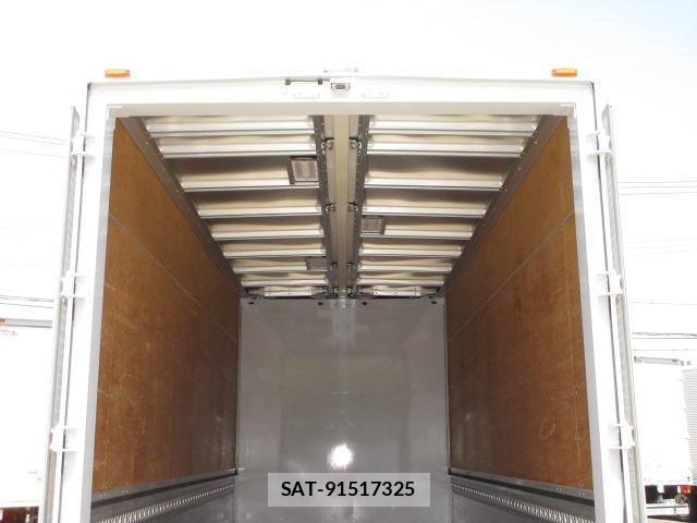 Isuzu ELF TRUCK 2020-03 6611664-22