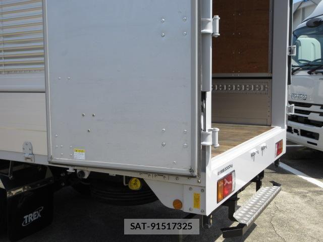 Isuzu ELF TRUCK 2020-03 6611664-27