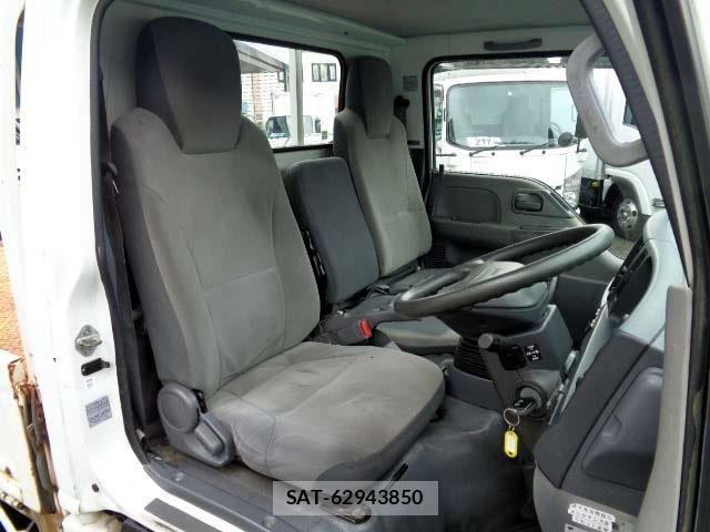 Isuzu ELF TRUCK 2013-03 6611709-4