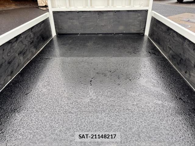 Isuzu ELF TRUCK 2012-05 6611688-9