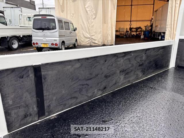 Isuzu ELF TRUCK 2012-05 6611688-10