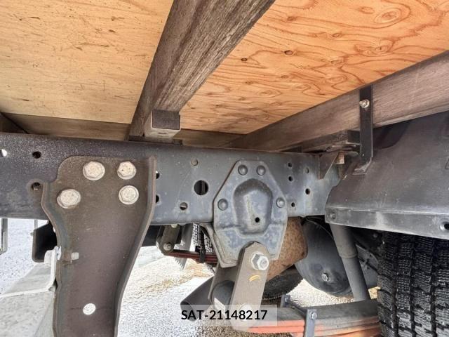 Isuzu ELF TRUCK 2012-05 6611688-16